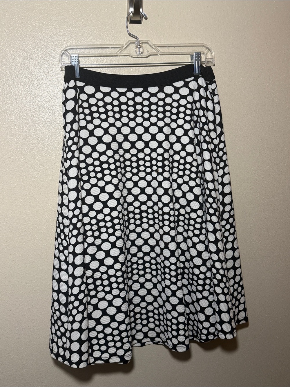 bobeau Black & White Polka-Dot Midi Skirt